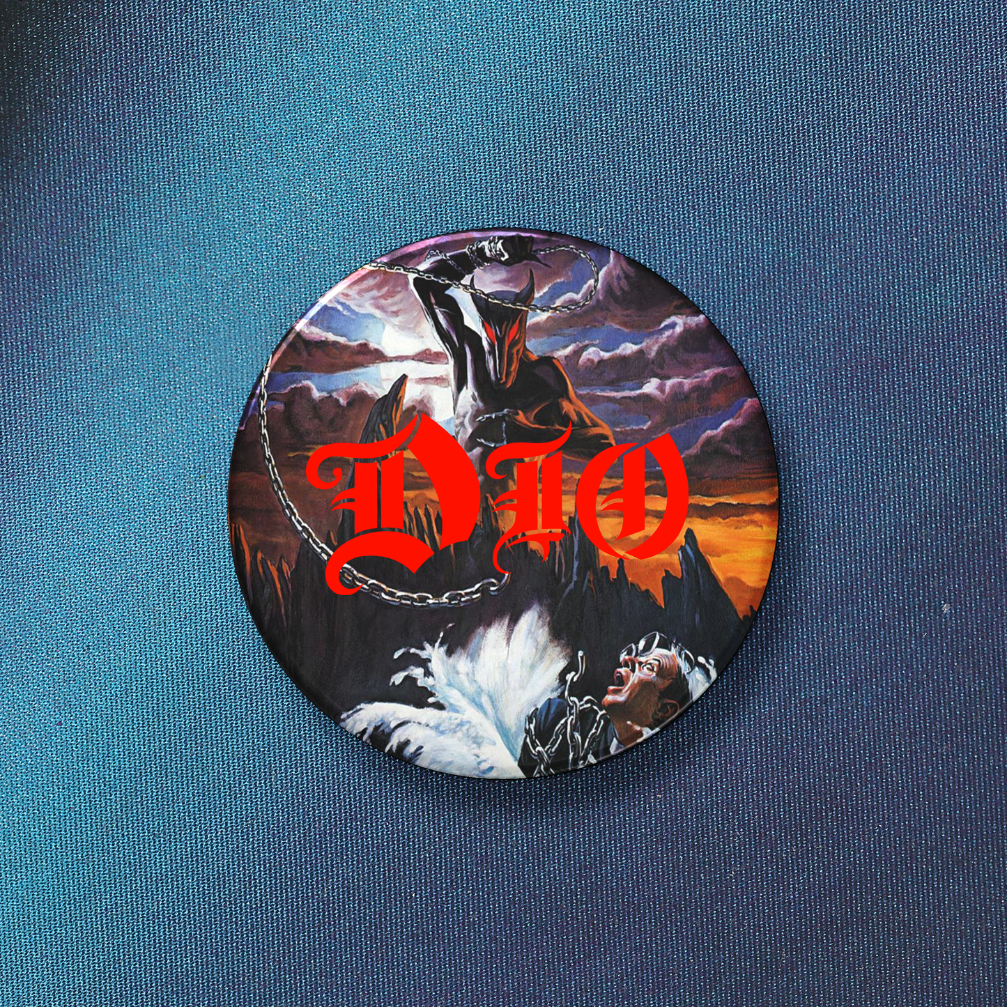 MEDIUM BUTTONS - 004 MORE HEAVY METAL MANIA