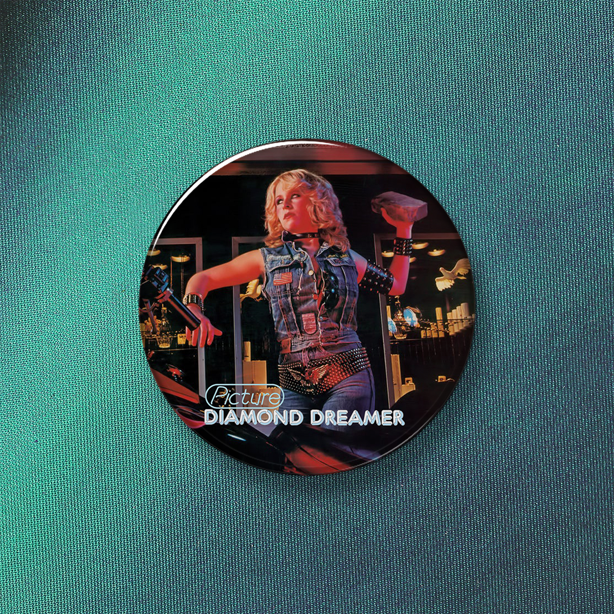 MEDIUM BUTTONS - 005 MORE HEAVY METAL MANIA 2